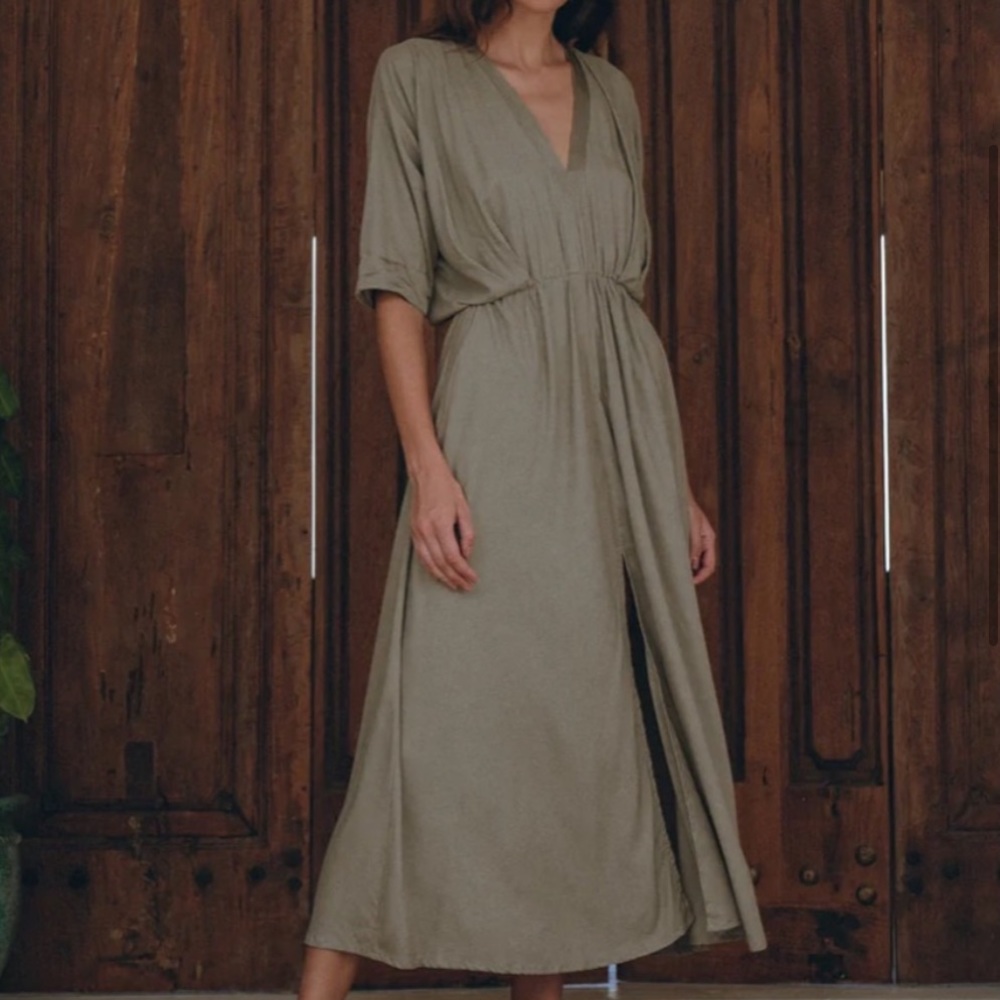 Pampelone Elegant Maxi Dress